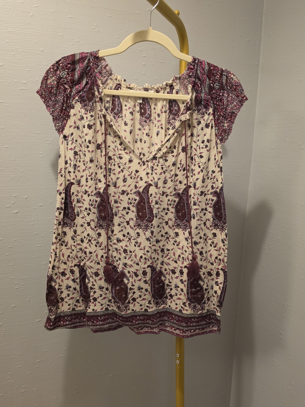 Lucky Brand Boho Cream & Plum Floral Peasant Top - Size Medium